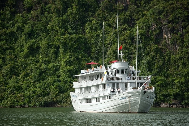 Paradise Sails Cruise (Hạ Long) 